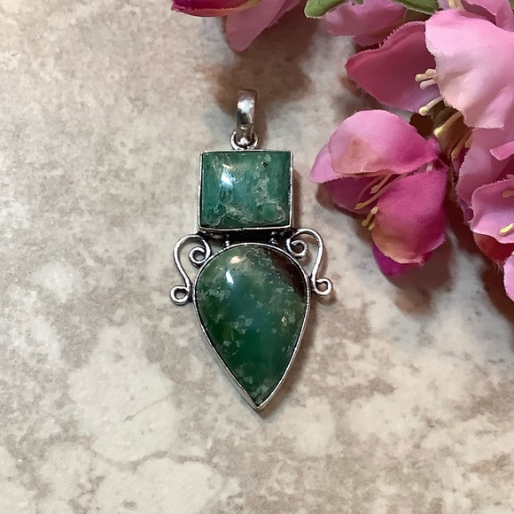 🌺 CHRYSOPRASE NECKLACE GEMSTONE FOREST GREEN CRYSTAL PENDANT CELTIC WITCH VIXEN - Picture 7 of 10